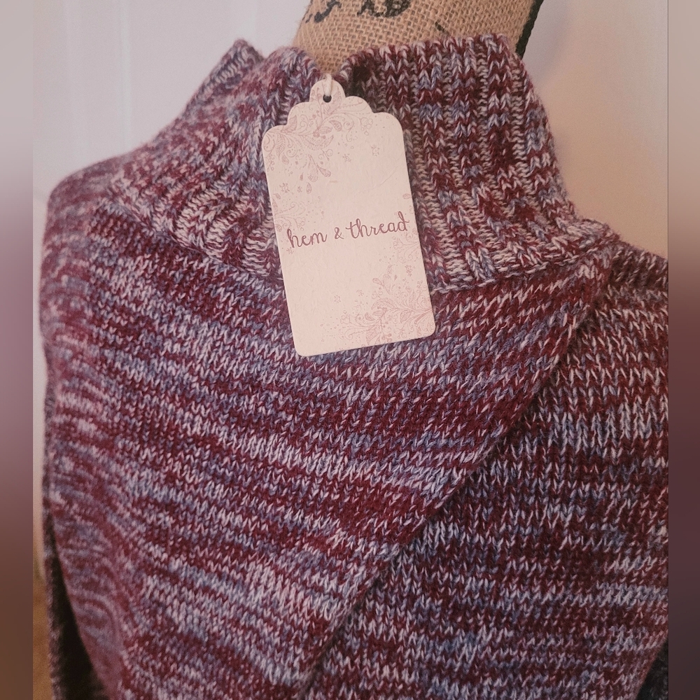 ❤️ Hem & Thread Sweater - Picture 3 of 5